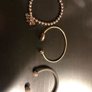 Premier designs bracelet set